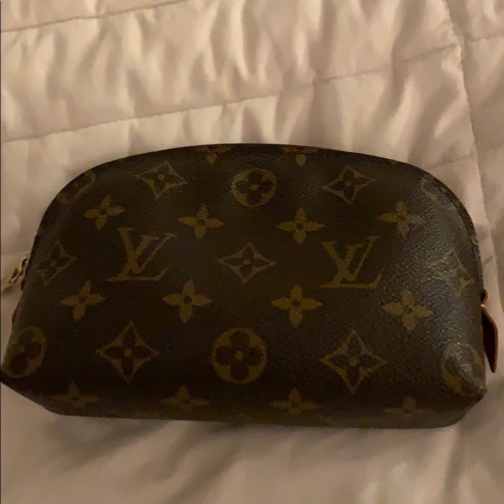Matching Lou clutch to go with the purse